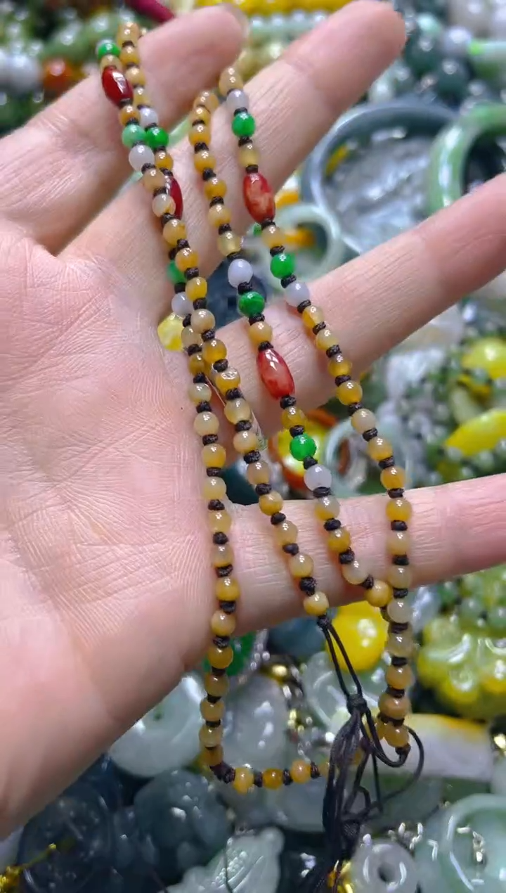 颈饰未镶嵌翡翠3MM/K/翡翠A货，一件也是批发价