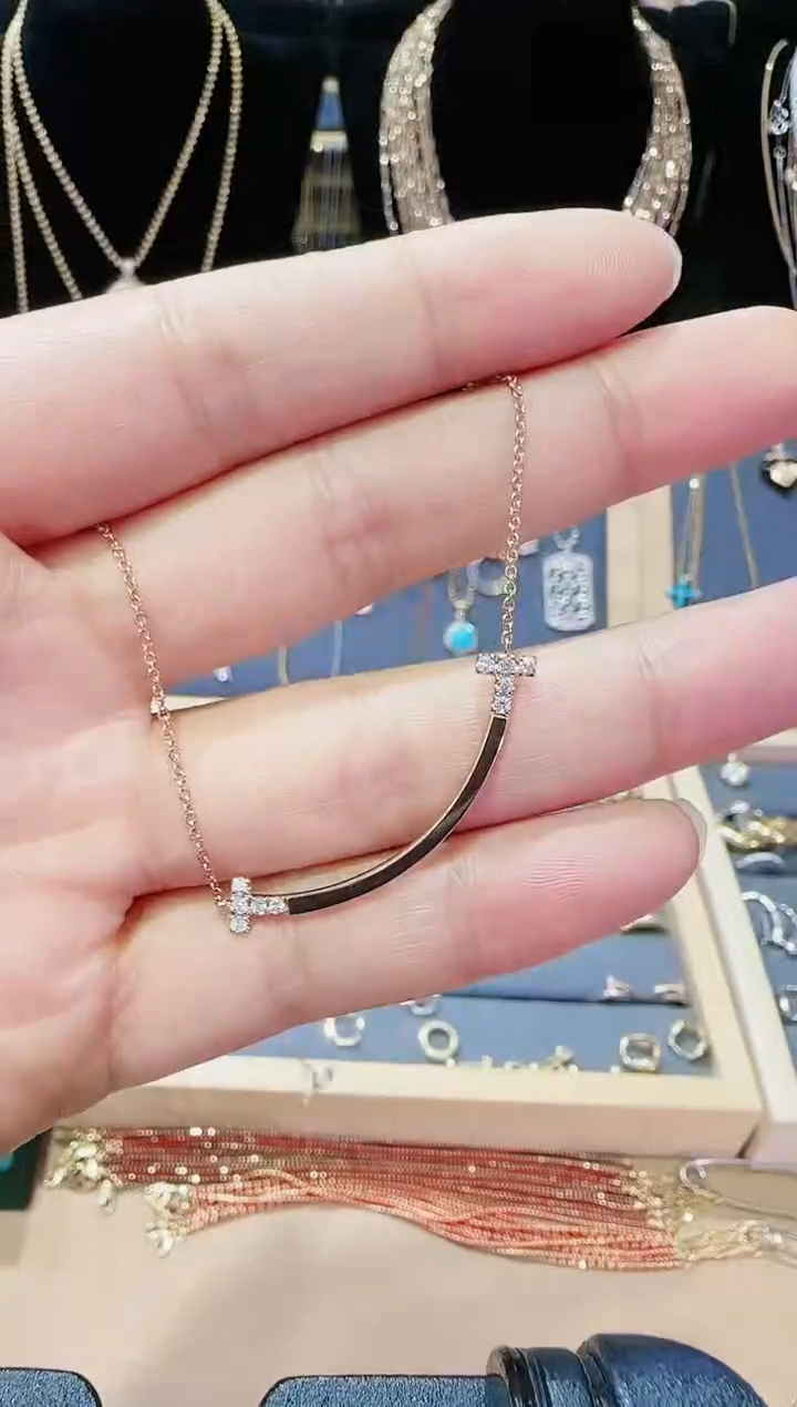 【闪购商品】钻石项链18K金镶嵌钻石项链