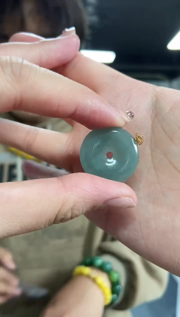 【闪购商品】翡翠吊坠(不含链)18K金镶嵌多样性发其一颜色微差