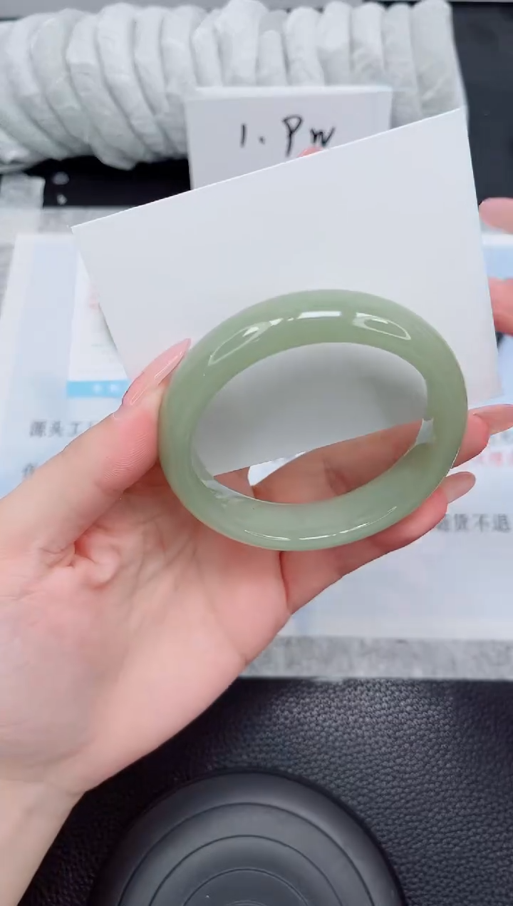 石英质玉手镯未镶嵌144-58.6