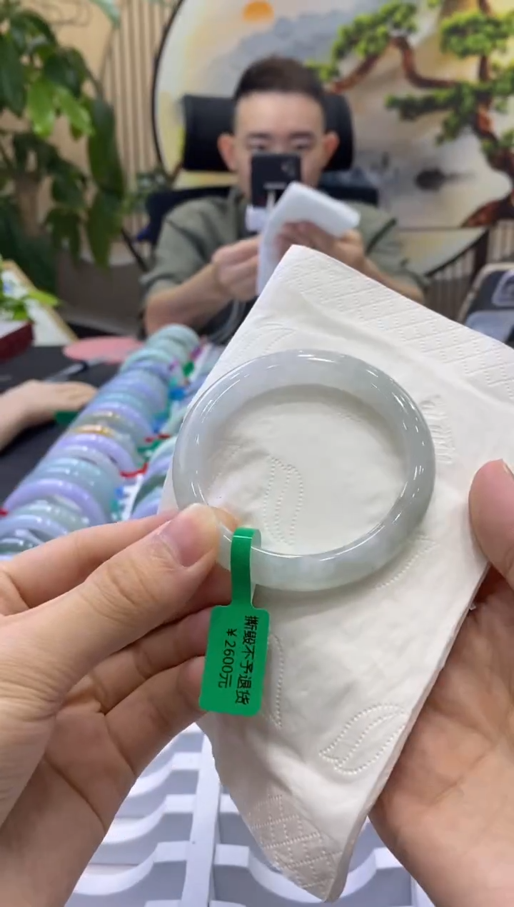 翡翠手镯未镶嵌852