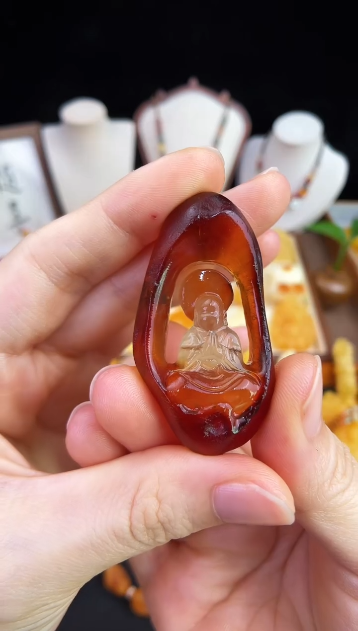 琥珀未镶嵌珠宝奇石y****记柒月