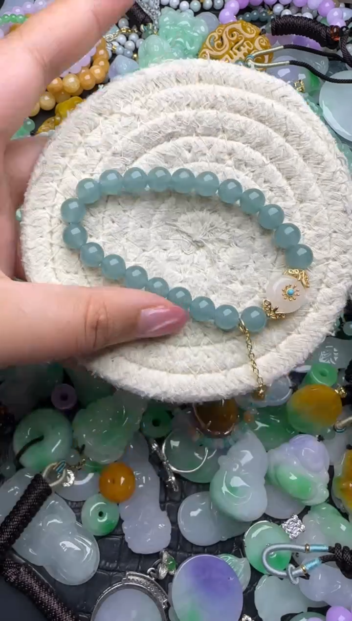 颈饰未镶嵌翡翠天然缅甸翡翠吊坠