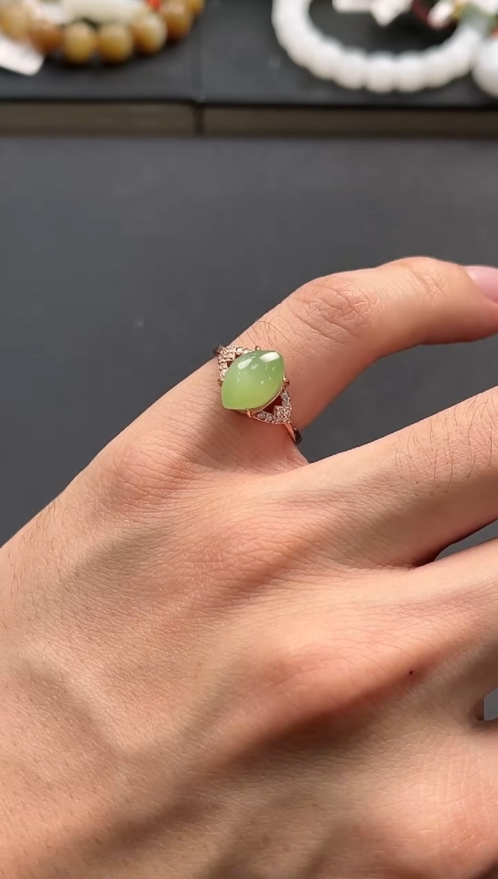 未镶嵌手串和田玉俄碧猫眼戒指微色差