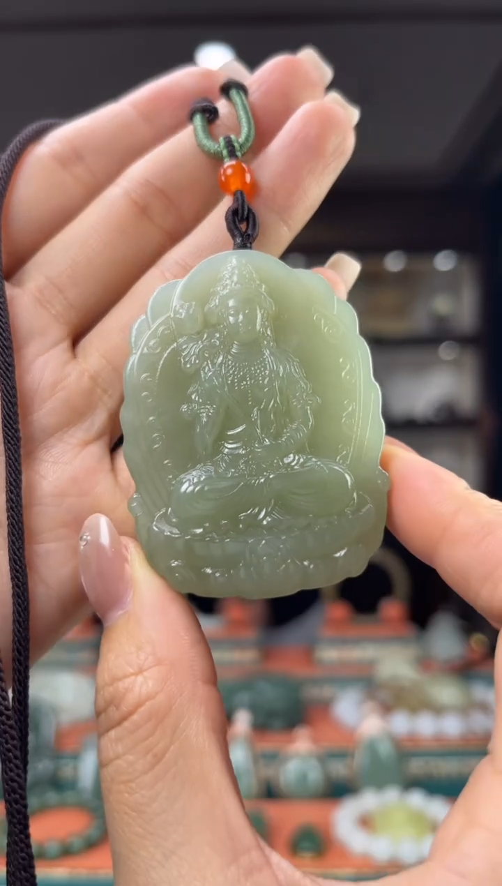 和田玉未镶嵌颈饰佩佩