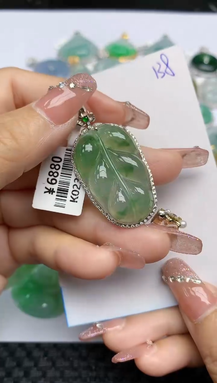 【闪购商品】翡翠颈饰18K金镶嵌天然A货翡翠 138