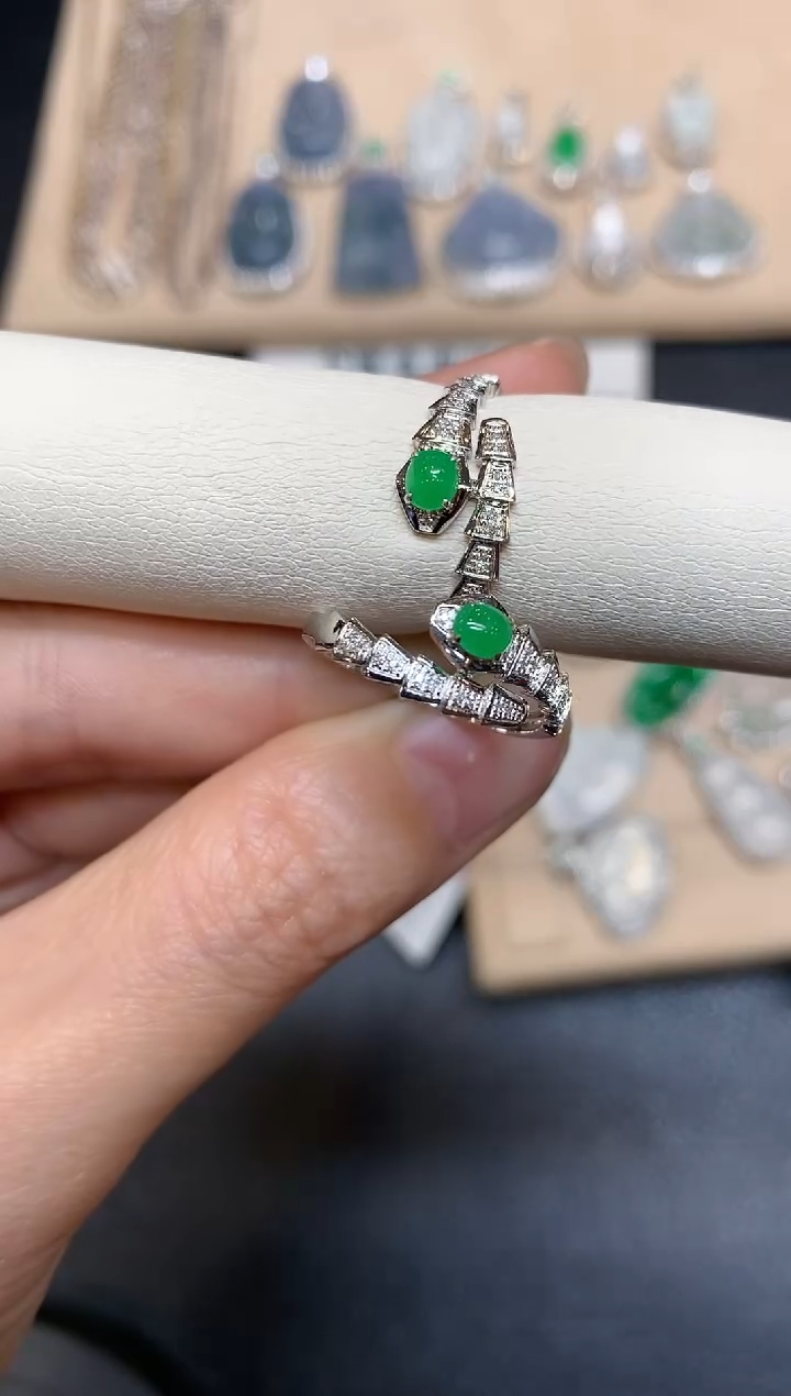 【闪购商品】翡翠戒指18K金镶嵌【无服务费多样性发其一