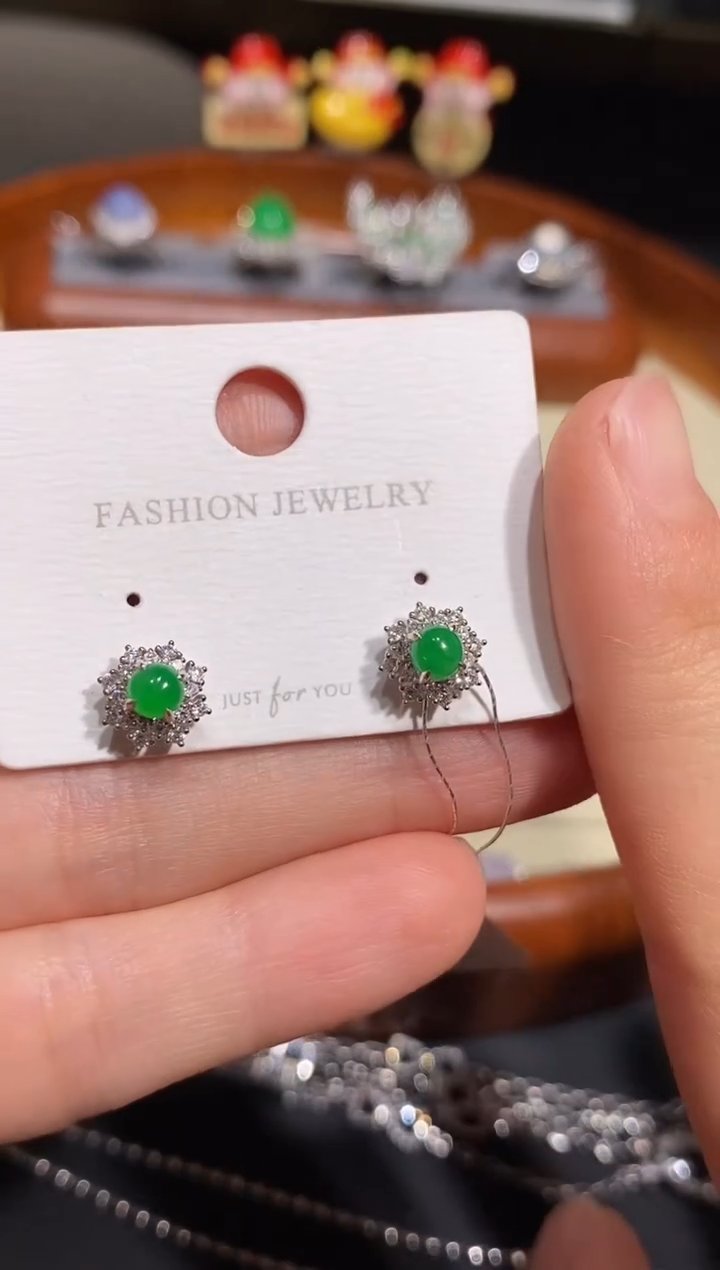 【闪购商品】翡翠耳饰18K金镶嵌耳饰