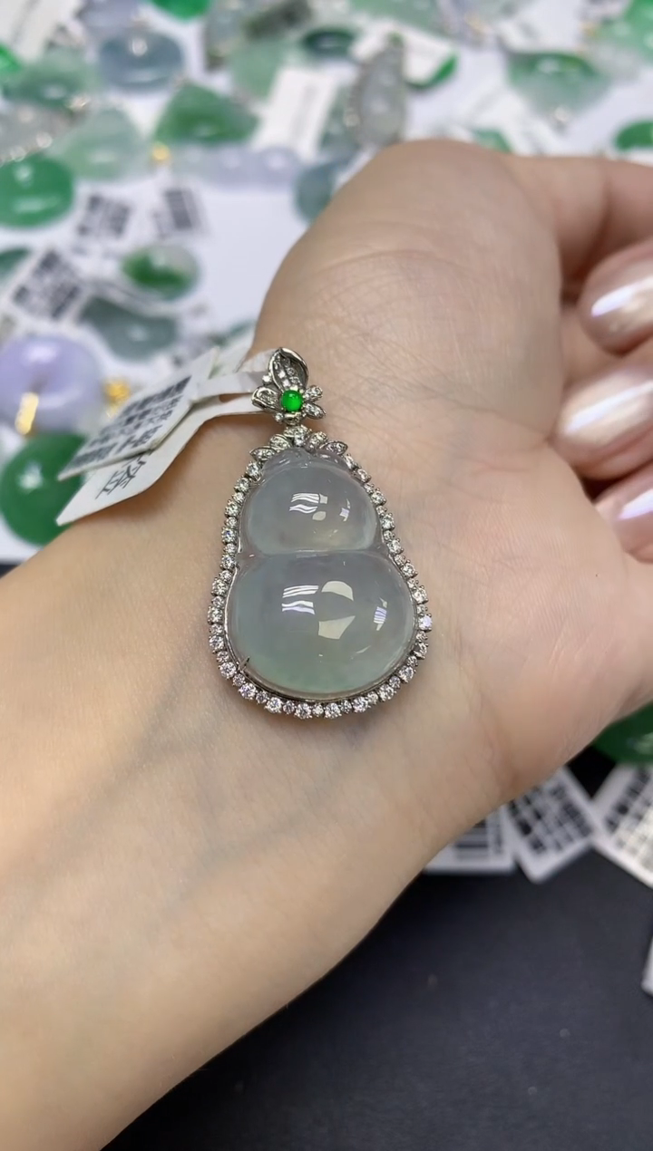 颈饰18K金镶嵌翡翠天然缅甸翡翠A货百元以上9元证书费自理