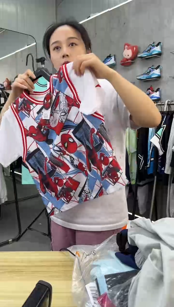 安踏儿童衣服尺码 ：120