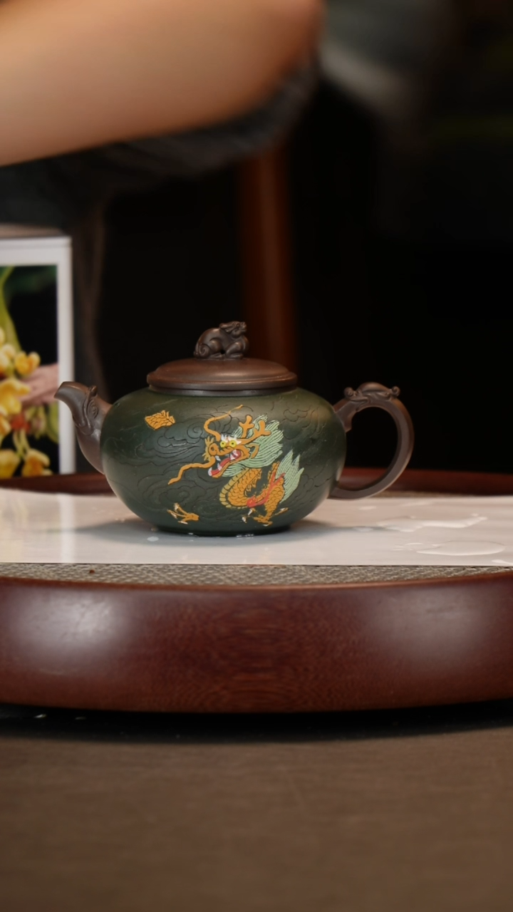 【闪购商品】紫砂茶壶俊翔壶泰山画+茶叶两罐