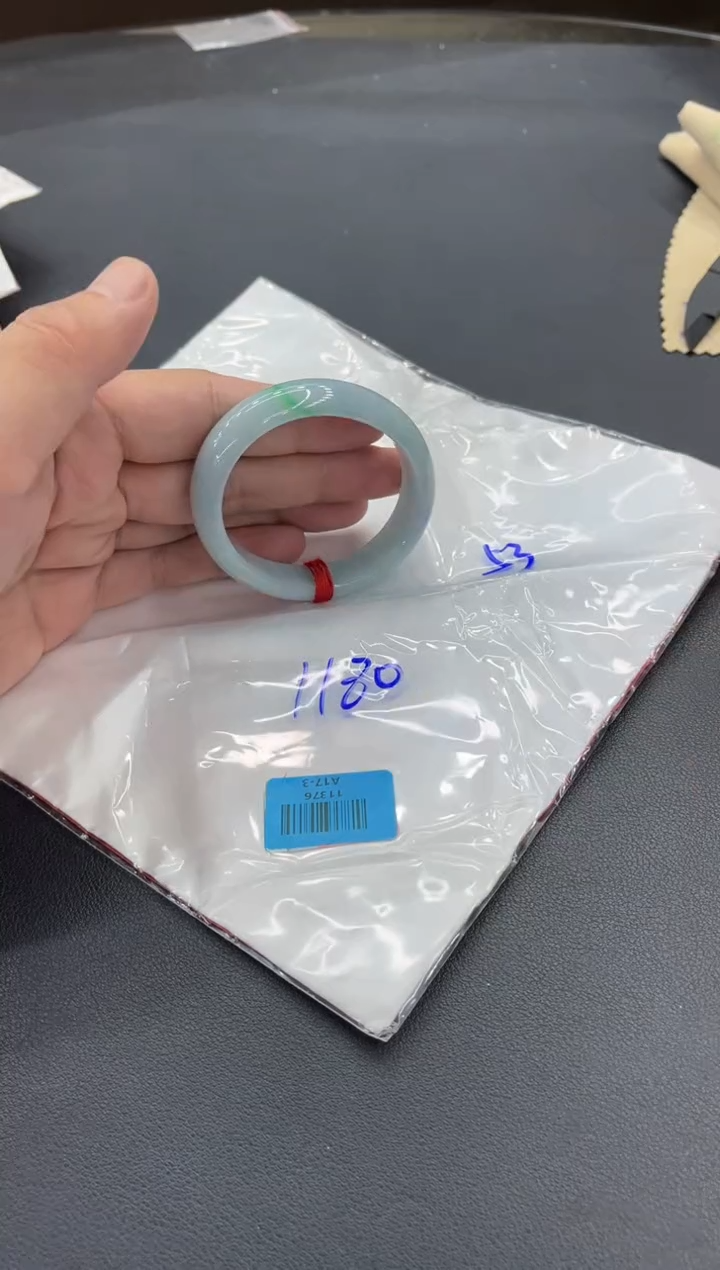 未镶嵌手镯翡翠翡翠手镯