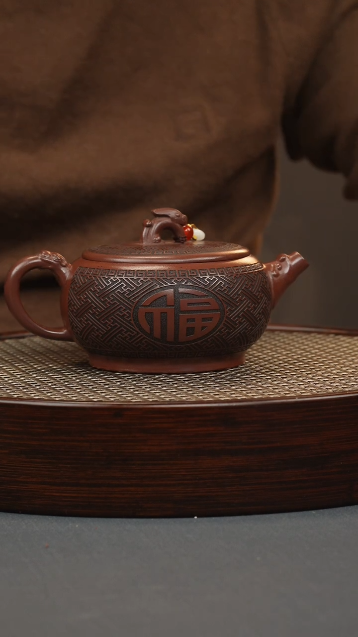 【闪购商品】紫砂茶壶龙血砂 玉兔呈祥 刻绘