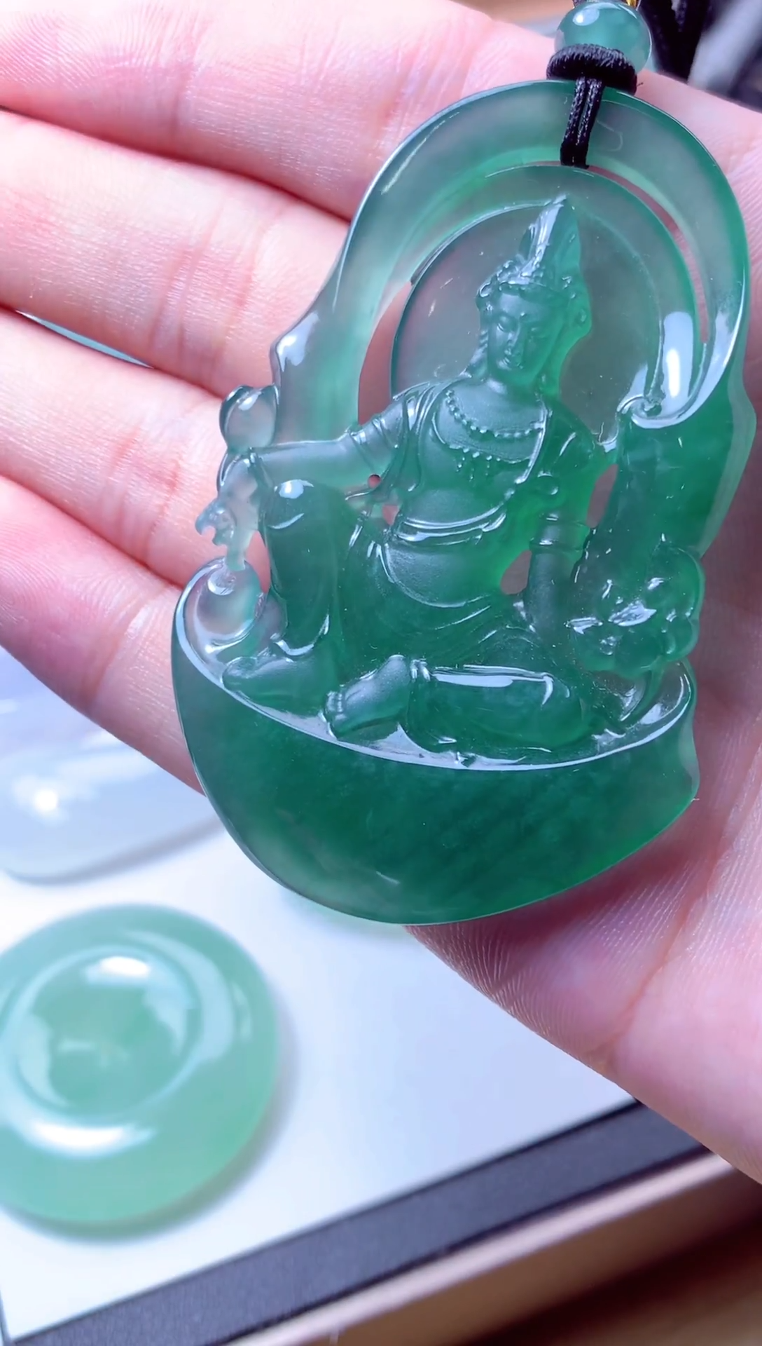 颈饰未镶嵌翡翠天然A货翡翠