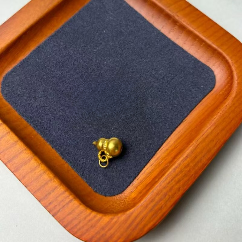 足金999侧挂小葫芦WH1113