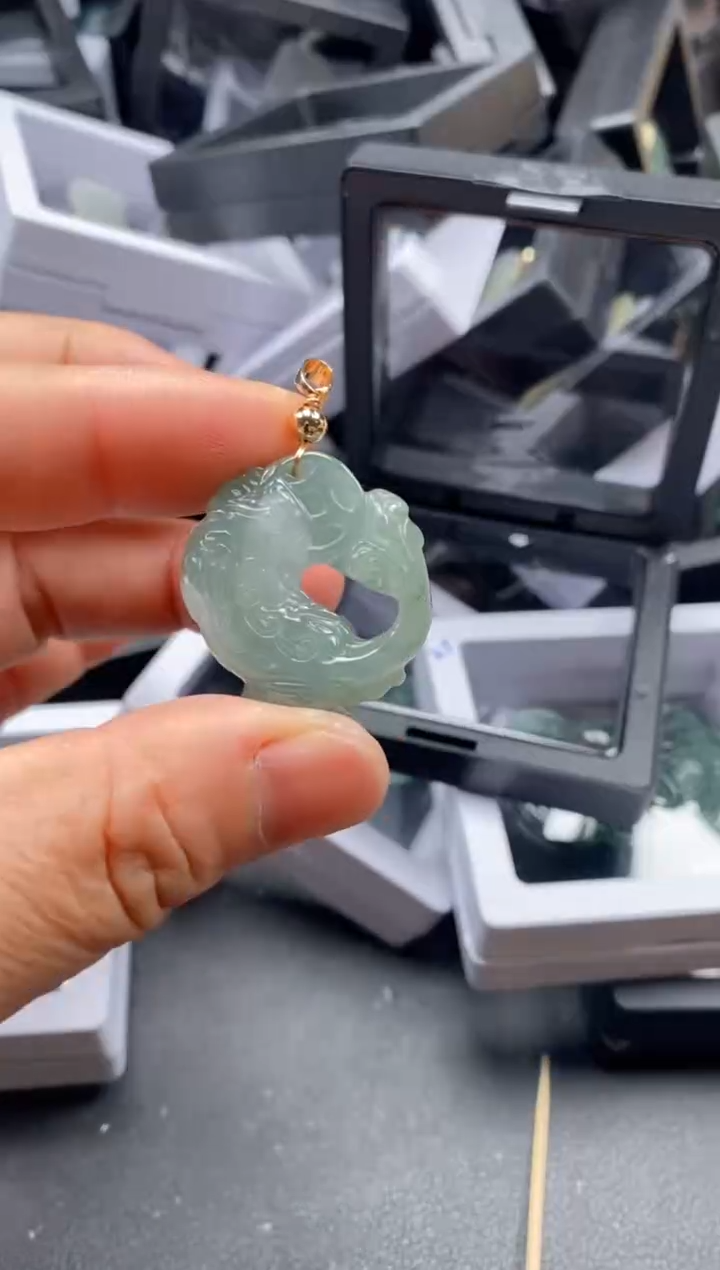 翡翠未镶嵌吊坠(不含链)561