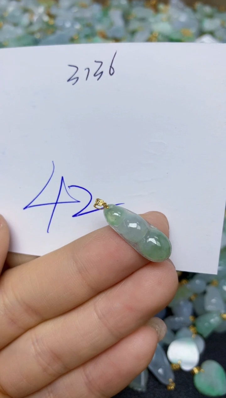 【闪购商品】翡翠挂件18K金镶嵌 天然翡翠A货