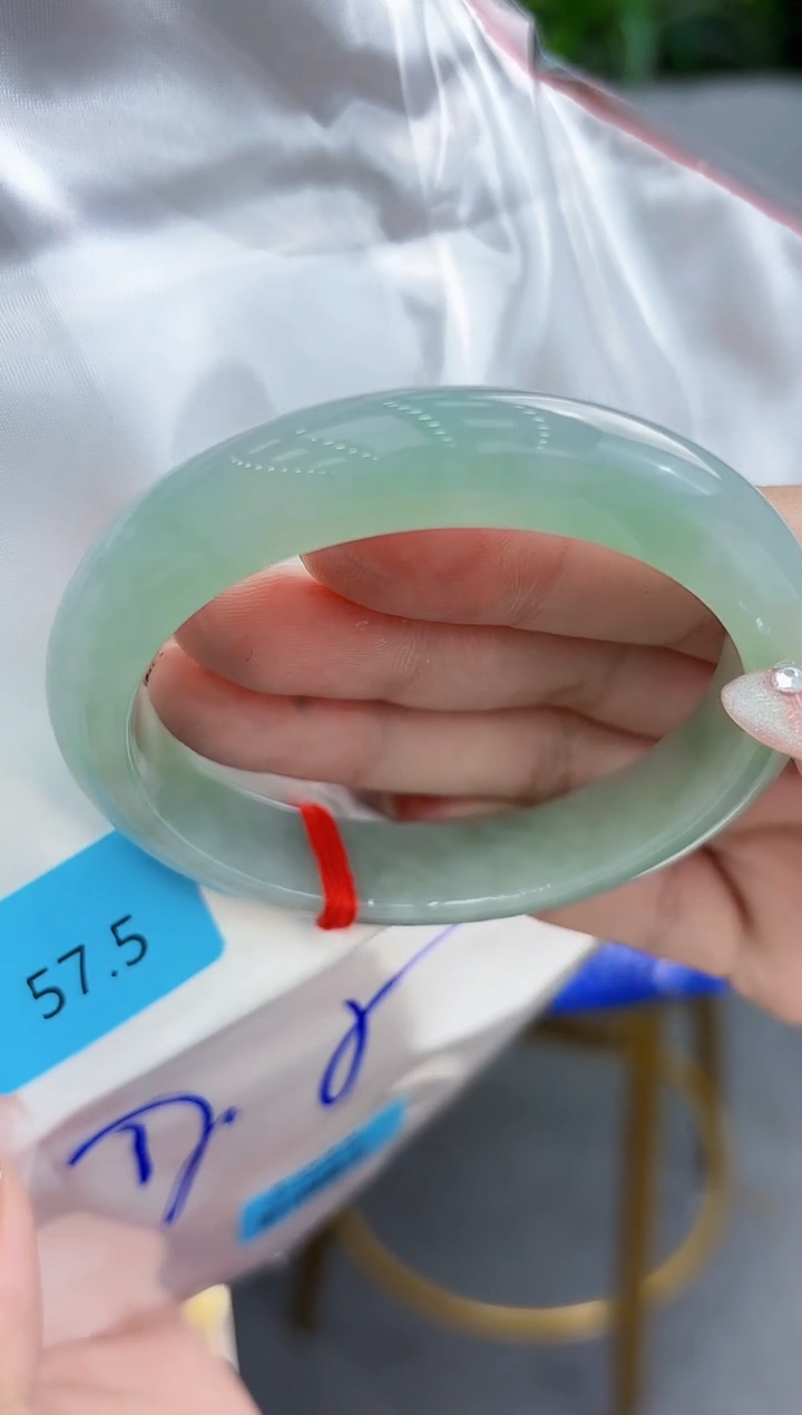 【闪购商品】翡翠手镯未镶嵌翡翠手镯