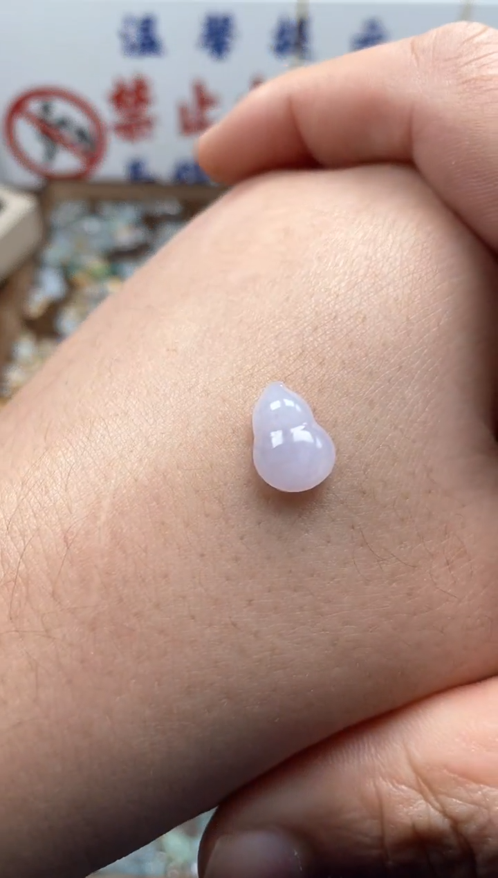 【闪购商品】翡翠颈饰未镶嵌哥哥