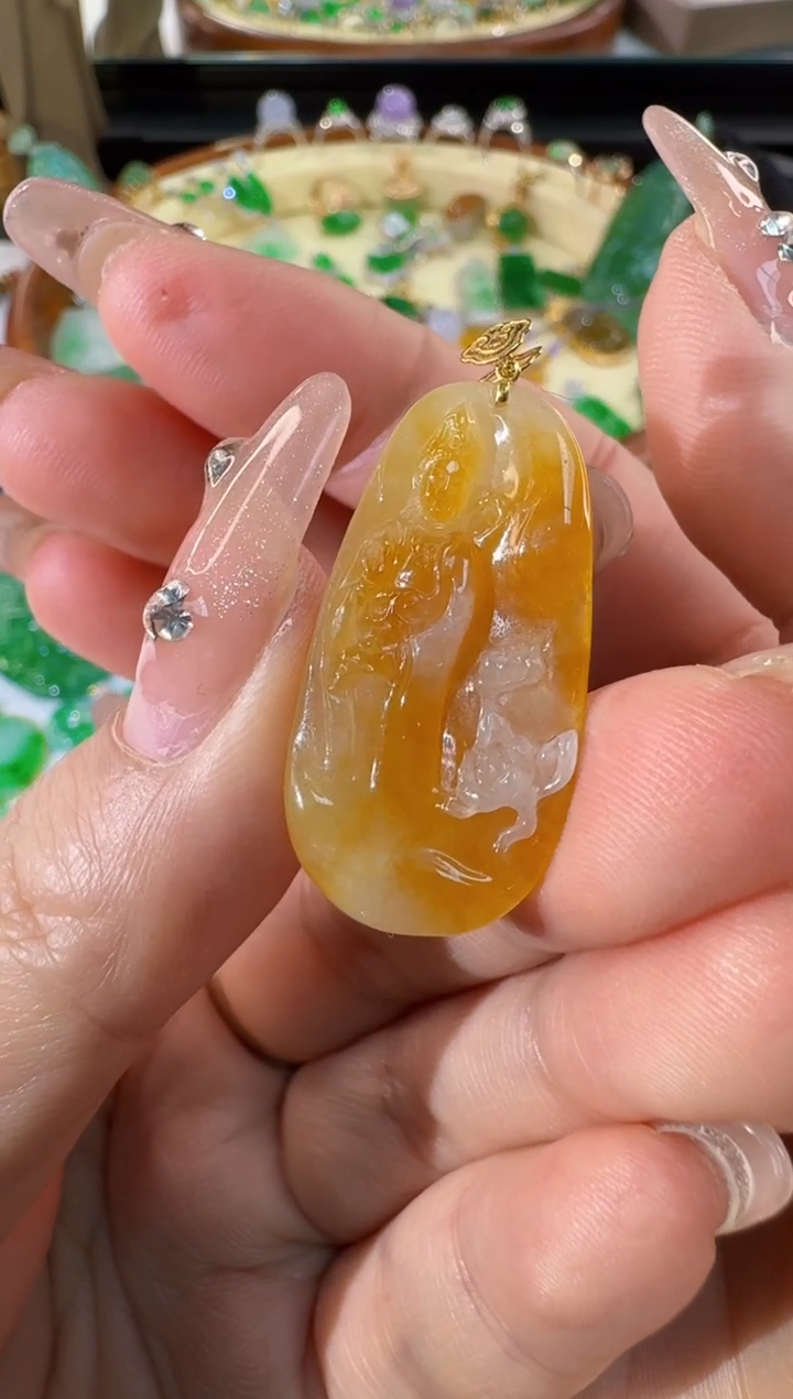 【闪购商品】翡翠颈饰18K金镶嵌缅甸A货翡翠吊坠