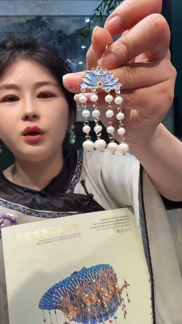 无铜合金非遗点翠饰品