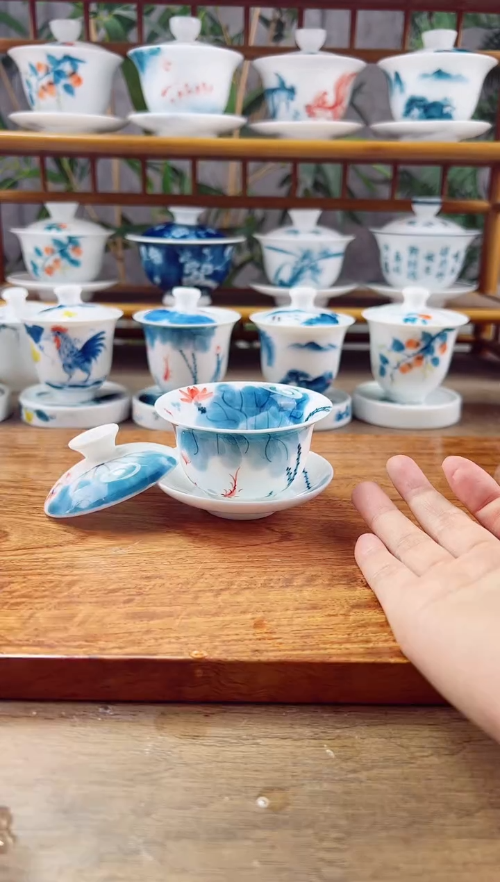 【闪购商品】微瑕线条莲80ml內绘盖碗