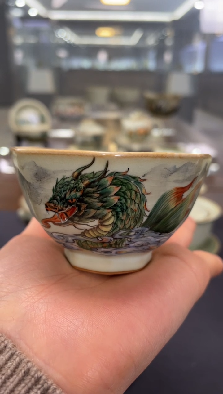 【闪购商品】周泽堂余秀华彩绘乾坤八方杯（巴蛇）