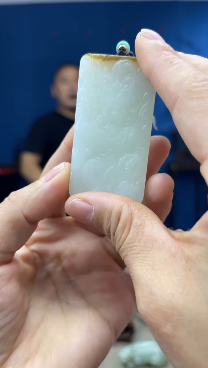 和田玉未镶嵌颈饰1
