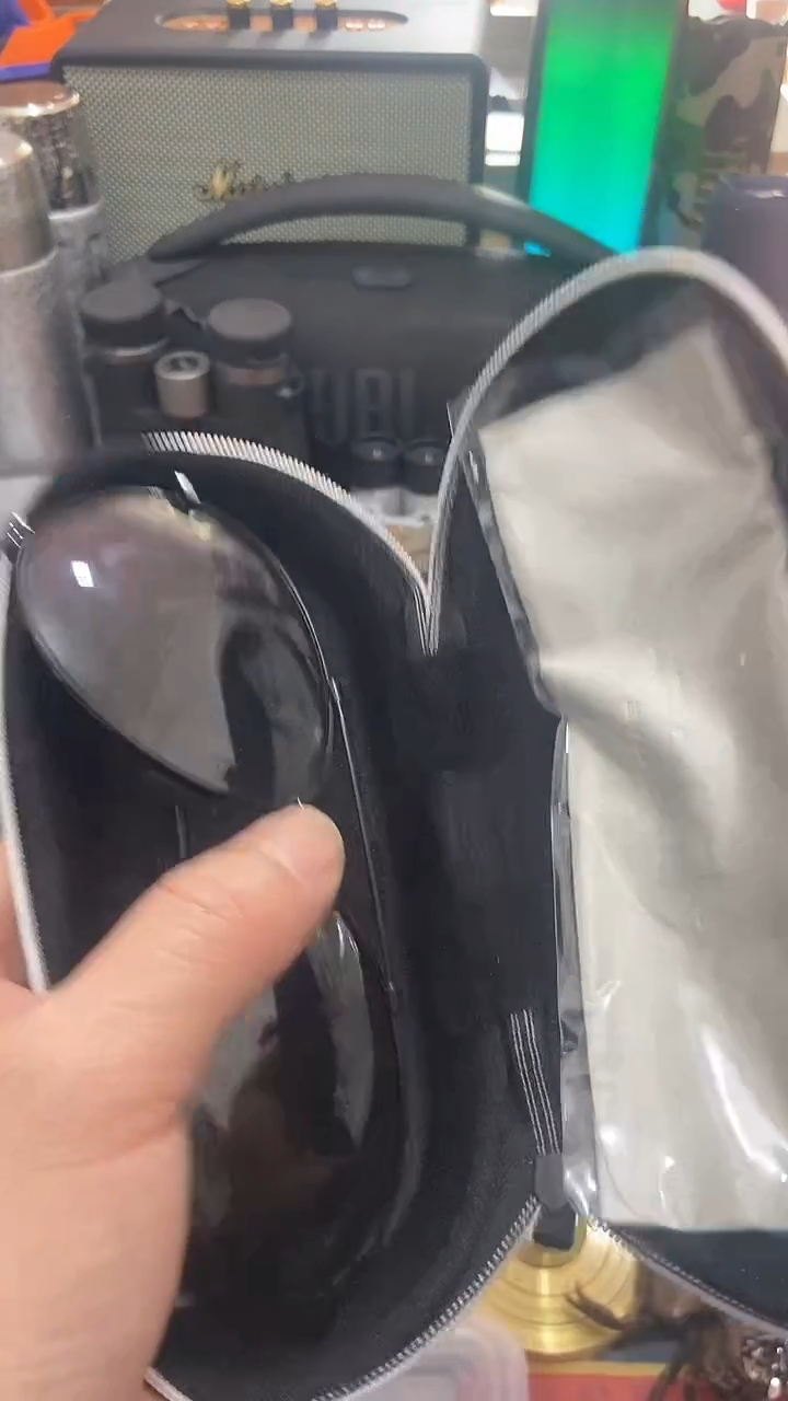 瓷片闪购商品  如图所示