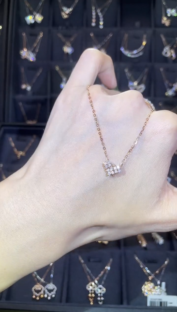 【闪购商品】钻石套链18K金镶嵌18K金玫 多人 爱心