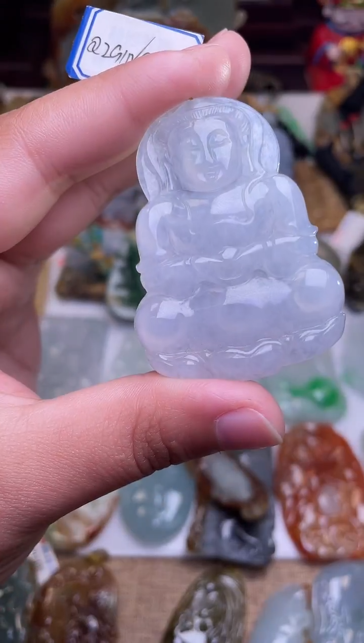 颈饰未镶嵌翡翠观音