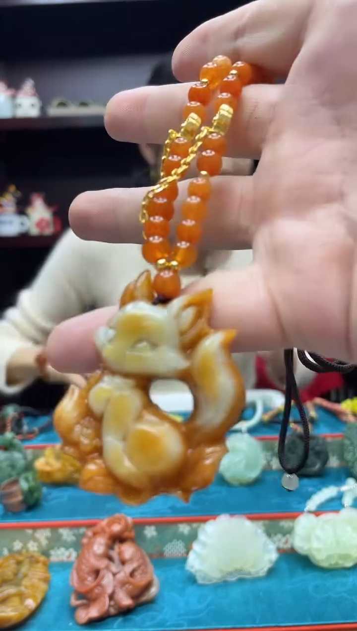 未镶嵌岫玉吊坠·