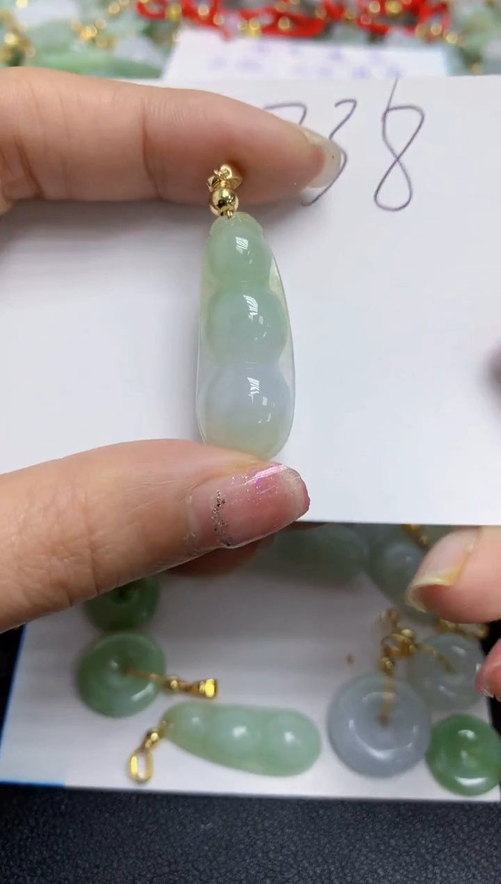 【闪购商品】翡翠颈饰合金天然翡翠A货