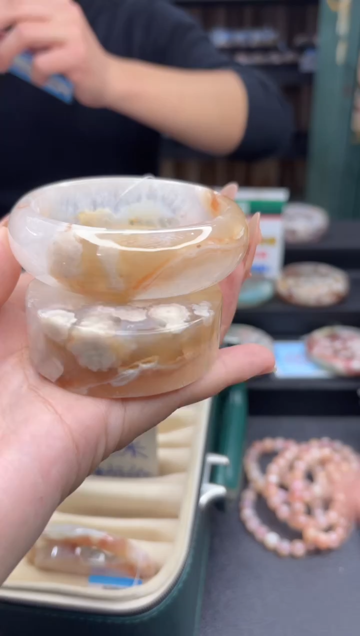 【闪购商品】石英质玉手镯未镶嵌2066（61圈赠送镯心）