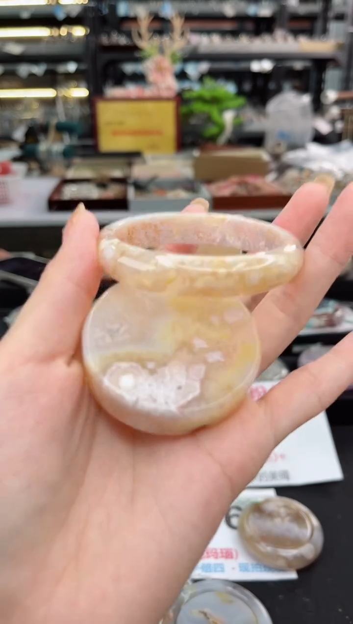 【闪购商品】石英质玉手镯未镶嵌53圈口（赠品镯心）1507311