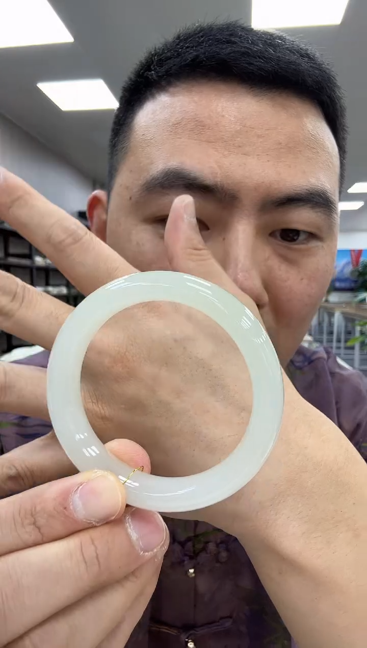 【闪购商品】和田玉手镯未镶嵌55.5  070