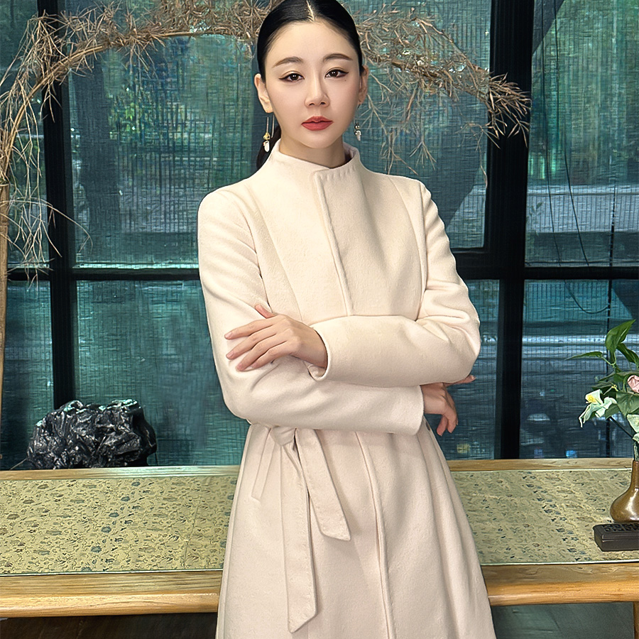 羊毛呢面料 精工衬里 衣长120连立领3秋冬显瘦显白重工风衣经纬绘