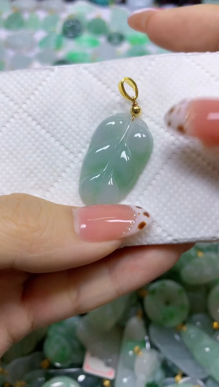 颈饰未镶嵌翡翠天然翡翠A货