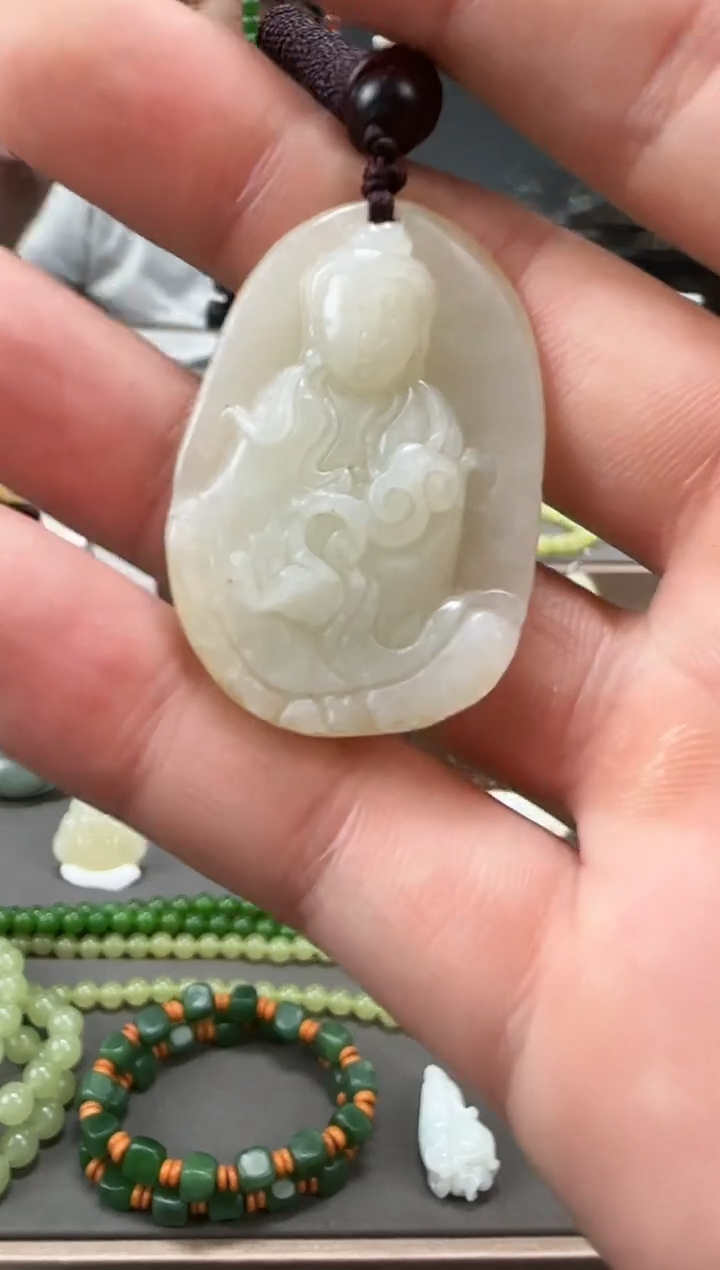 和田玉未镶嵌颈饰1