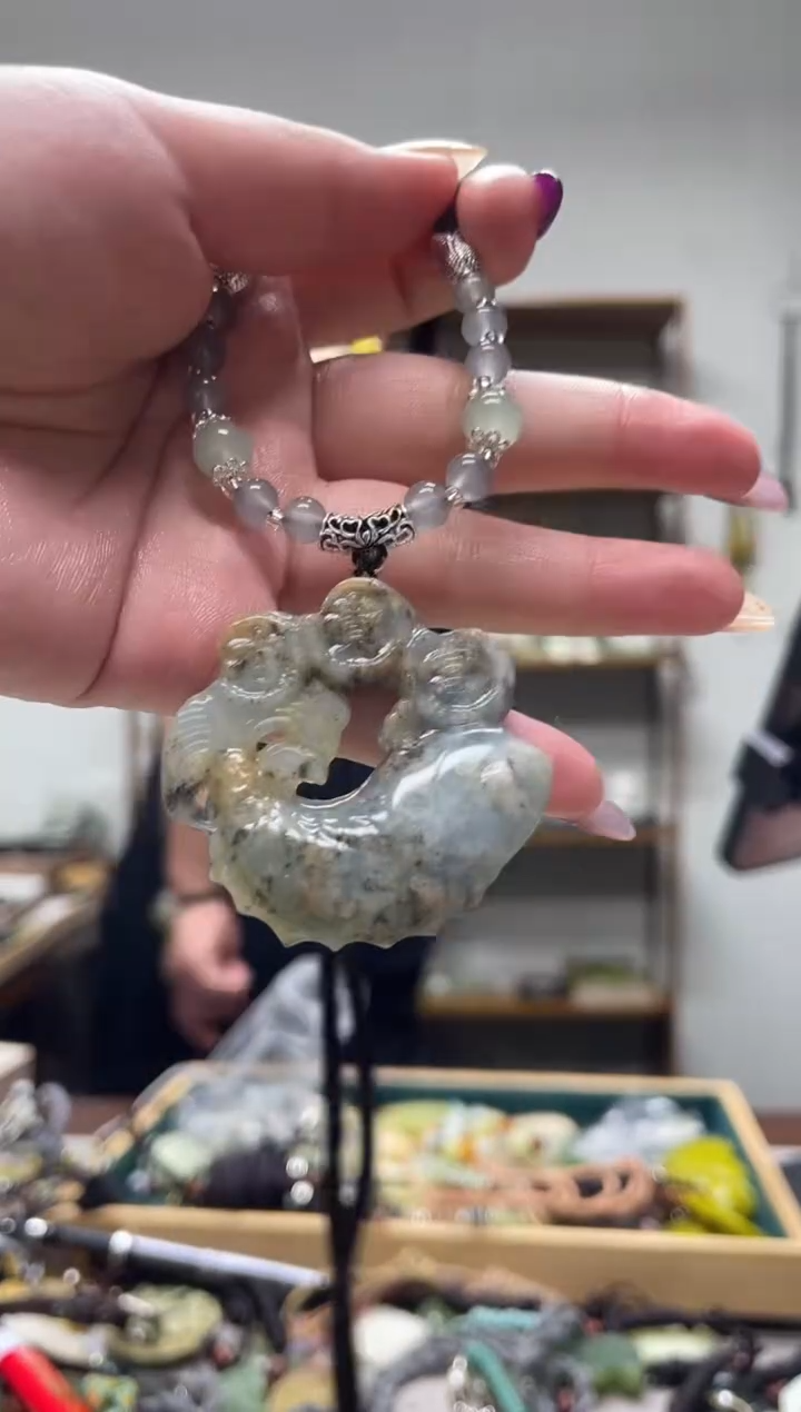 未镶嵌岫玉吊坠·