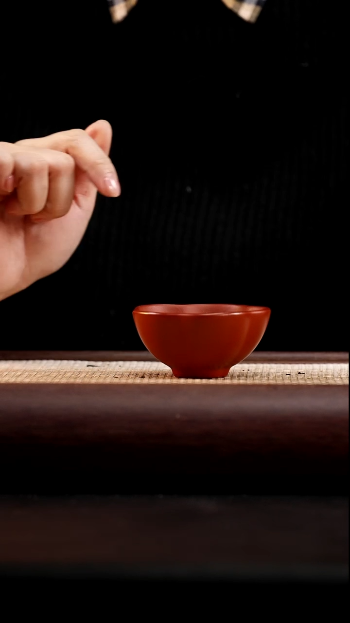 茶杯紫砂朱泥大红袍筋纹花瓣杯