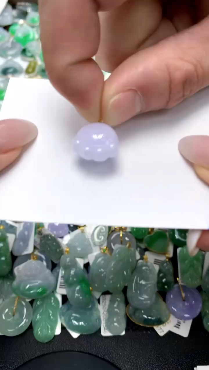 翡翠18K金镶嵌颈饰11111111111111