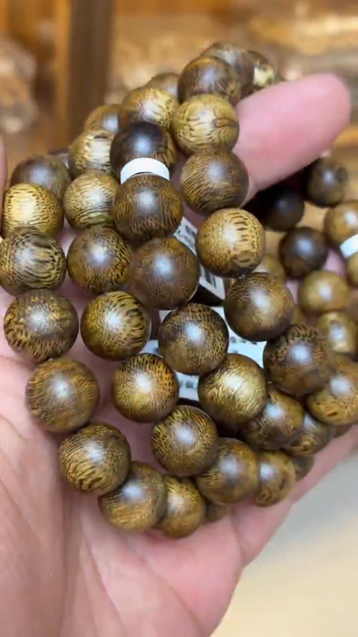 沉香手串 海南莺歌绿圆珠单圈1.2+多样性发其一