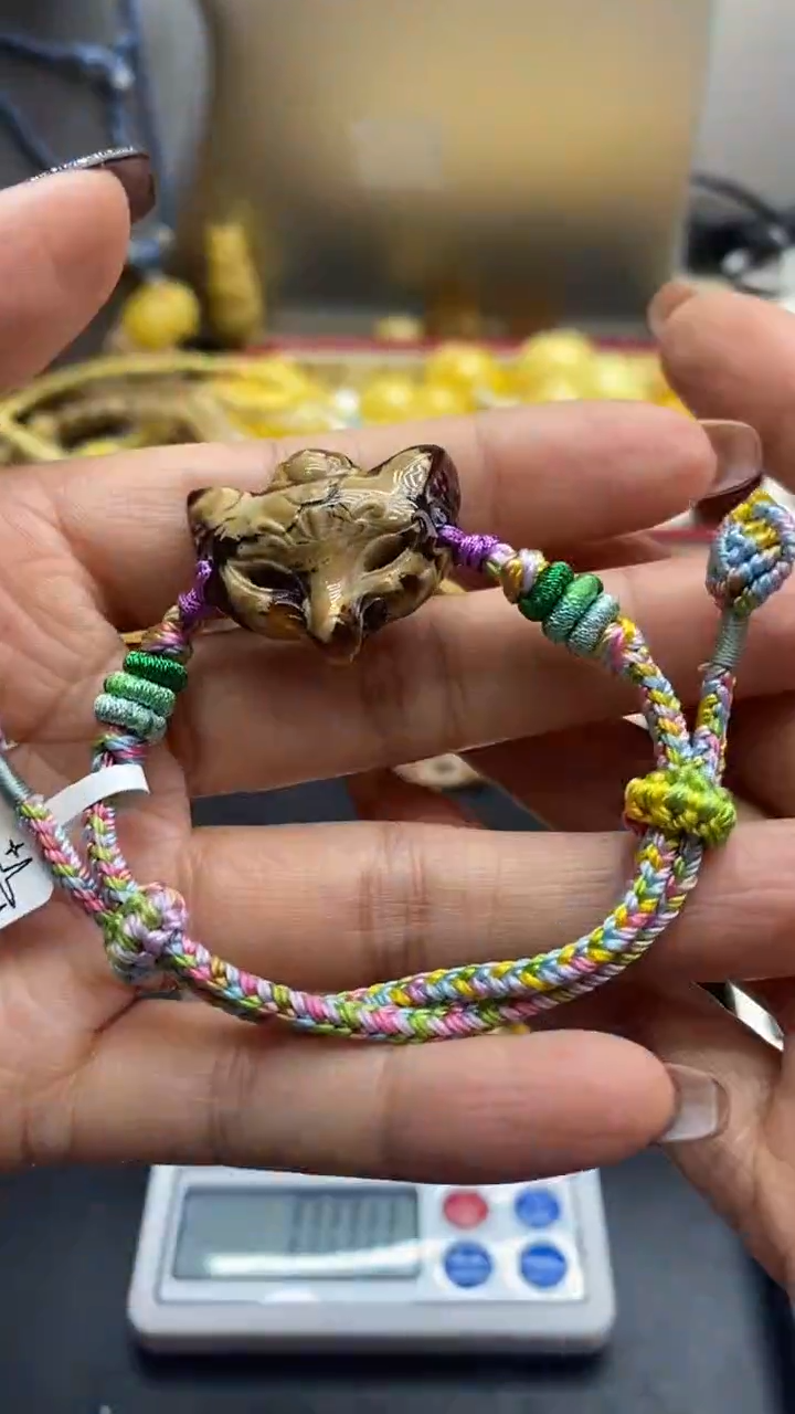 琥珀未镶嵌珠宝奇石339