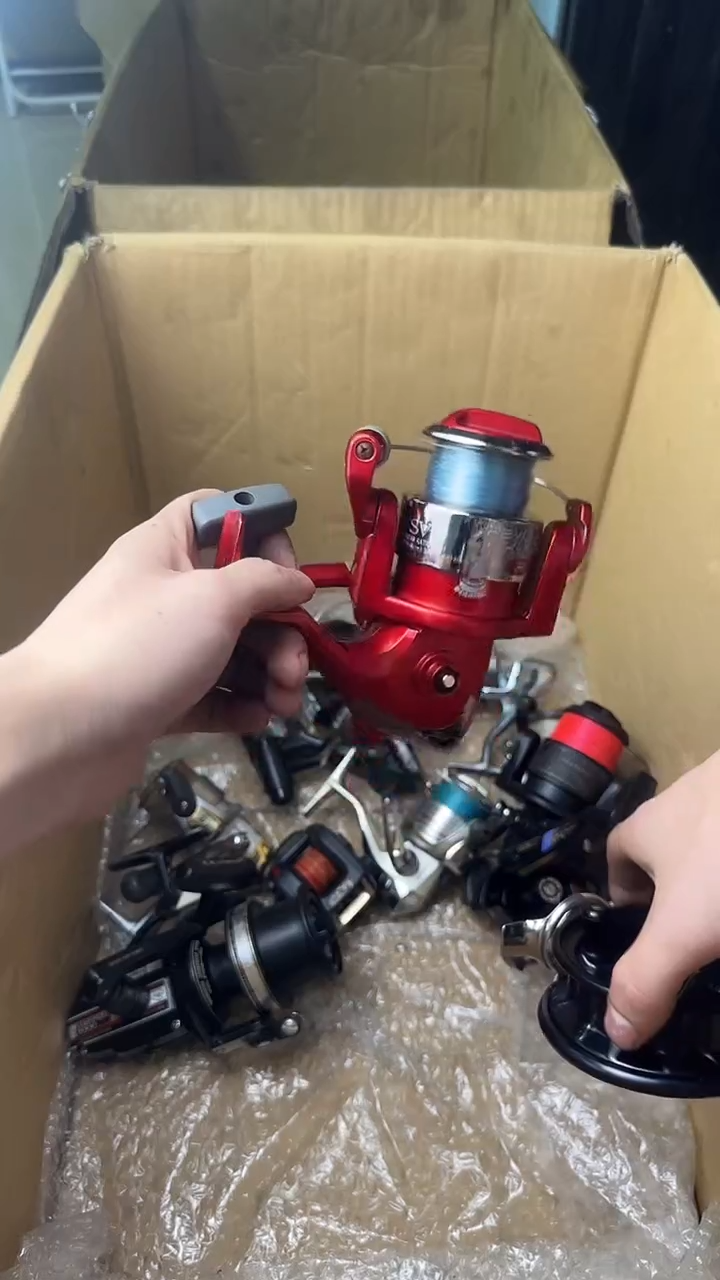 沒***單微瑕钓鱼轮，直播间讲解为准，看清楚再拍，如有拆卸不退换
