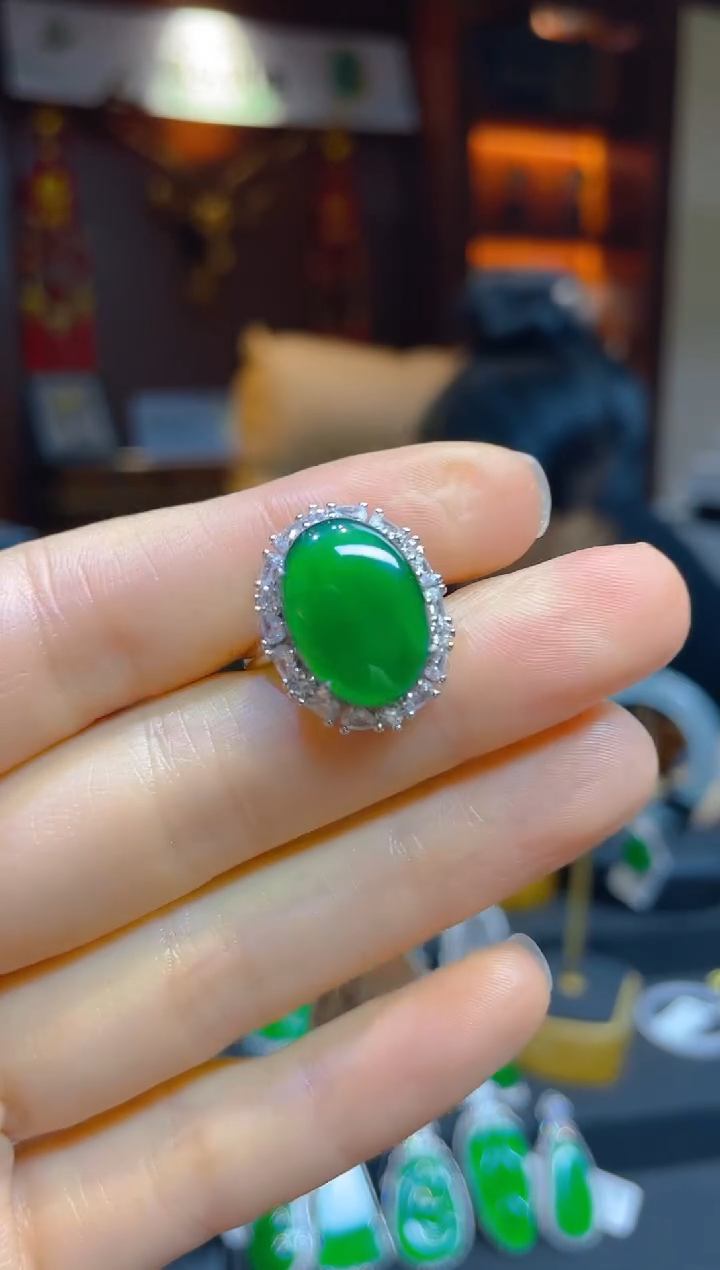 【闪购商品】翡翠戒指银S925镶嵌120850天然A货翡翠蛋面戒指
