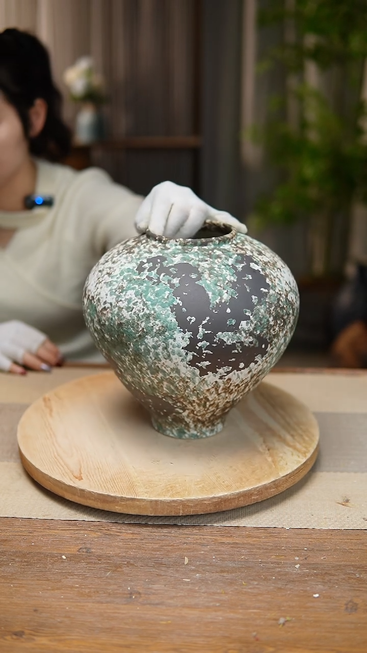 【闪购商品】陶瓷花器涂鸦绿月亮罐