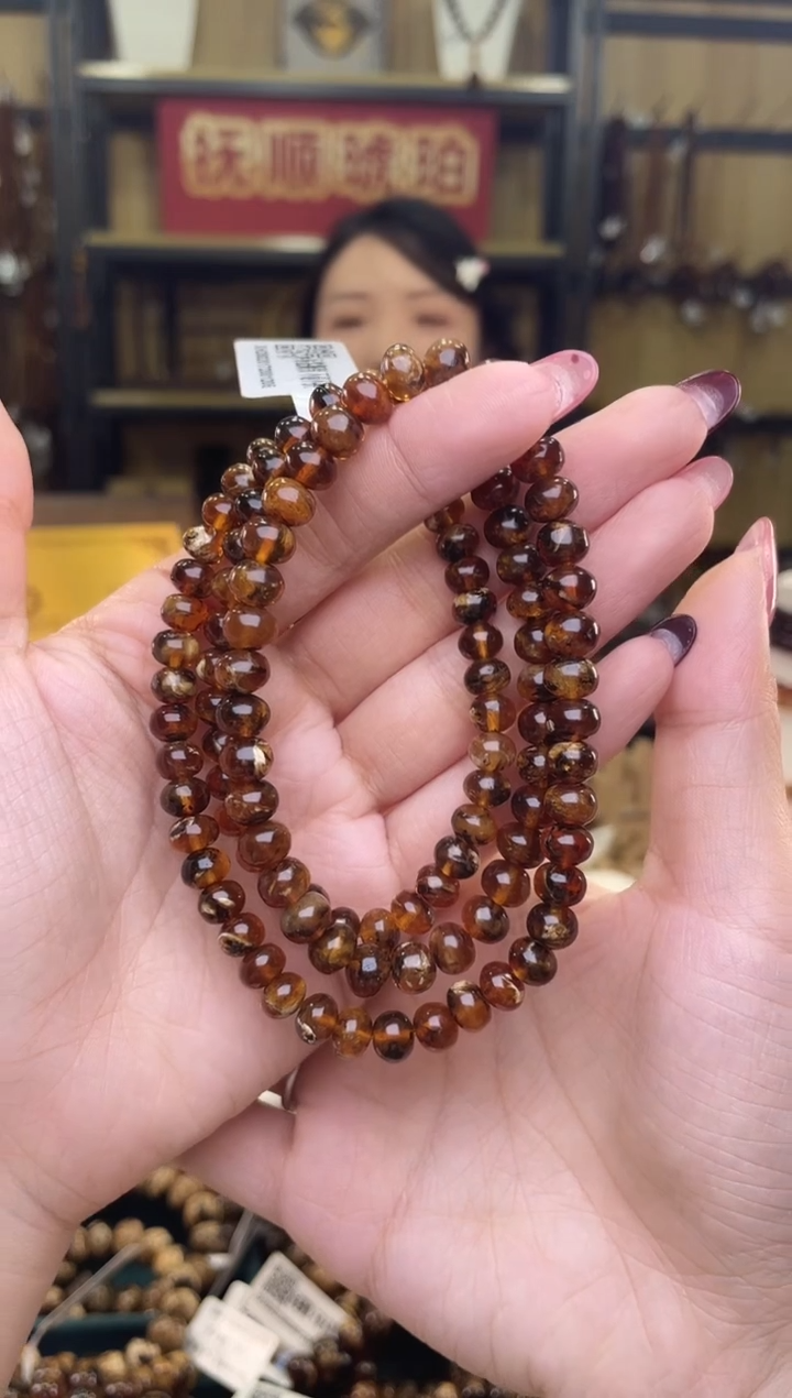 【闪购商品】琥珀裸石未镶嵌7+血蜡花108