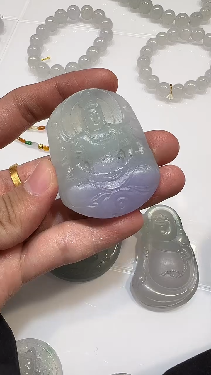 定制翡翠未镶嵌观音