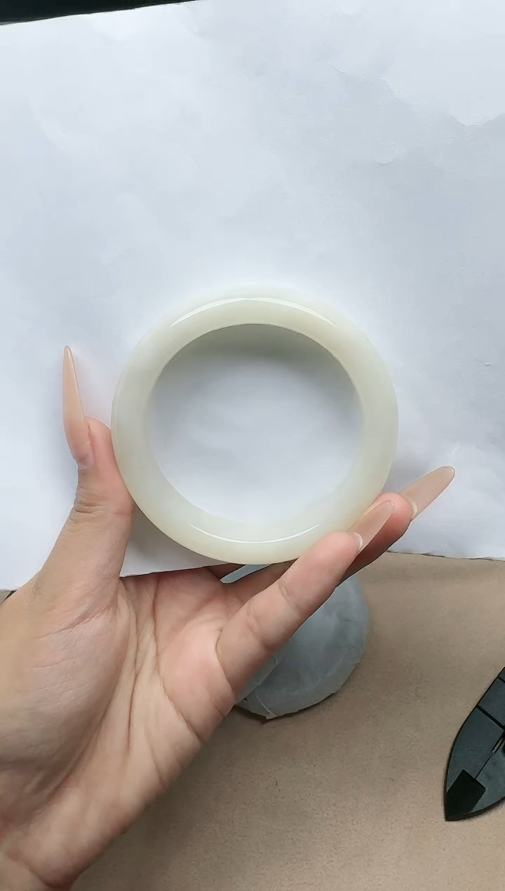 【闪购商品】和田玉手镯未镶嵌56/57圈口YY